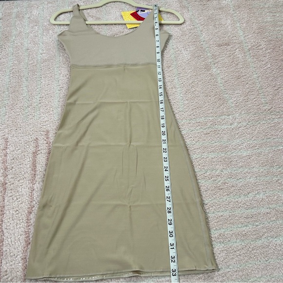 NWT Spanx Shapewear Slip Tan Size Small - Picture 7 of 10
